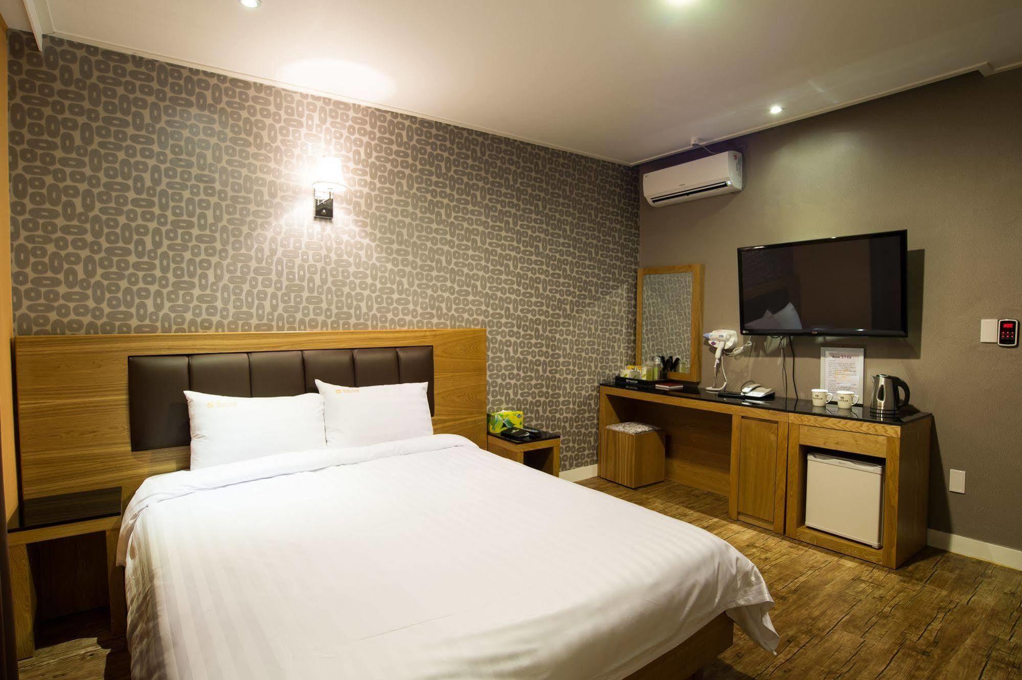 Pungnam Tourist Hotel Jeonju Esterno foto