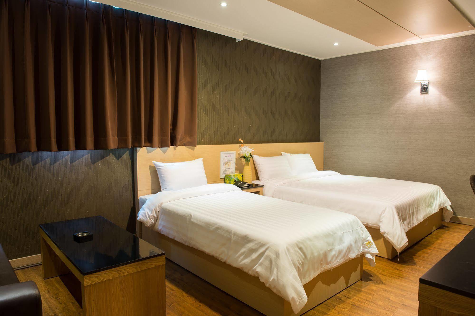 Pungnam Tourist Hotel Jeonju Esterno foto